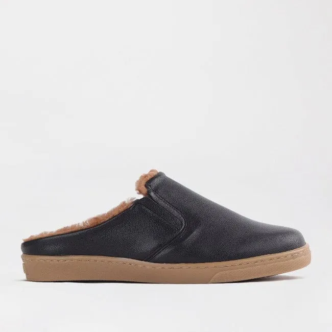 Slip-on sneakers with Sheepskin Fur Linning in Black - 12798